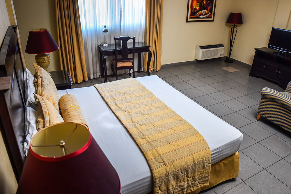 Hotel Victoria Сан-Педро-Сула Екстер'єр фото